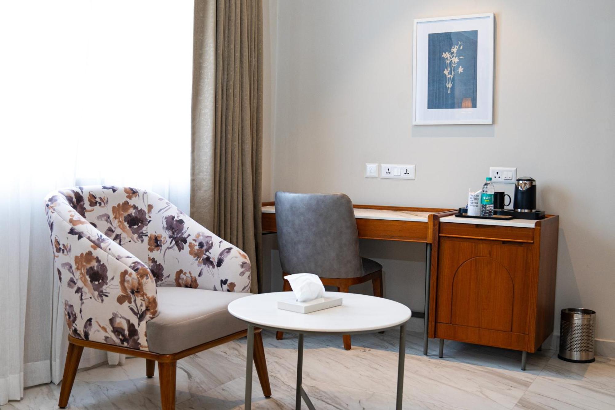 Hotel Benhur Kochi エクステリア 写真